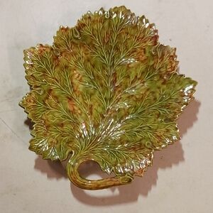 Leaf-Shaped Ceramic Dish